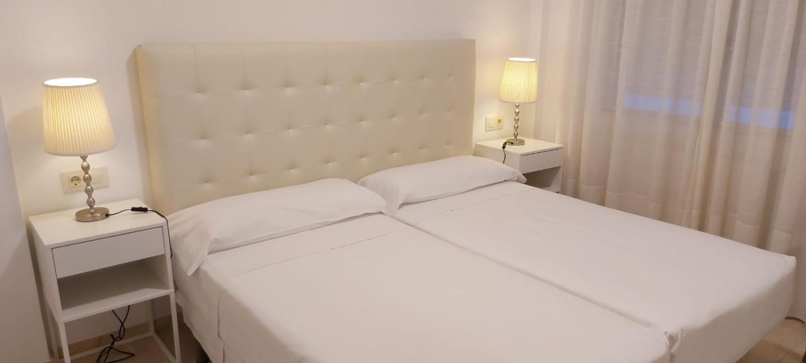 Apartamentos Turisticos Arosa Ogrove 格罗韦 外观 照片